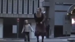 音乐短片 - 澳大利亚公益视频有样学样的孩子