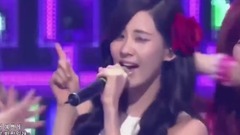 少女时代,EXO,防弹少年团,Red Velvet,TWICE - 韩国KPOP各家爱豆不小心碰到其他成员时的反应!