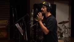 音乐短片 - Almost Like Praying feat Artists for Puerto Rico