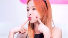 韩国群星,少女时代,AOA,Red Velvet,TWICE,BLACKPINK - 各家女团最萌身高差 忙内的逆袭!太可愛啦!#Newbie‘s channel 2017