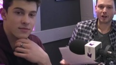 Shawn Mendes - 萌德玩"Stitches"游戏