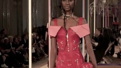 Fashion Show - Alexander McQueen Spring Summer 2018