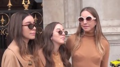 Fashion Show - Fashion Week Paris SS 2018 Exit Stella McCartney