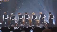 防弹少年团 - 喜欢 - BTS Countdown现场版 17/10/12