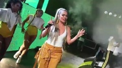 Karol G - Ahora Me Llama