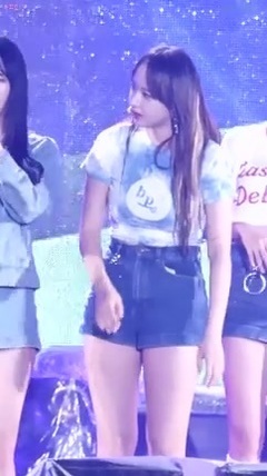 宇宙少女,程潇 - 程潇(WJSN) - 咸安郡阿罗伽倻/忠武音乐会祝仪演出全程 Full ver 17/10/12