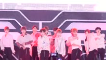 WANNA ONE - Wanna One - Burn It Up - 2017 FEVER FESTIVAL 17/09/30