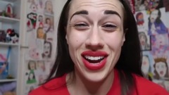 音乐短片 - GUMMY FOOD VS. REAL FOOD!