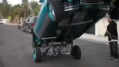 LOWRIDERS WHEN HITTING SWITCHES GOES WRONG