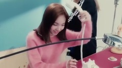TWICE - LUV ME