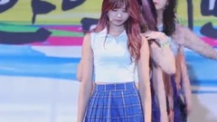 PRISTIN - WEE WOO