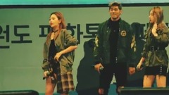 K.A.R.D - Hola Hola