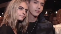 吴亦凡 - 吴亦凡与名模Cara的亲密合影