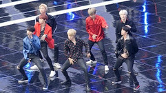 防弹少年团,田柾国(防弹少年团),V(防弹少年团) - DNA彩排