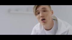 Isac Elliot - EYES SHUT