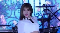 LABOUM - Hwi Hwi