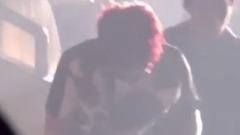 Super Junior,BigBang,少女时代,EXO,DIA - KPOP各家爱豆从舞台上摔下去的时刻!好危险啊!~~