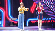  - 桃子 & 小慧 - 我在人民广场吃炸鸡 - 天籁之战2现场 17/11/11