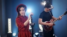  - 美女翻唱网络疯传神曲《我们不一样》粤语版