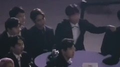 Super Junior,EXO - EXO台下观看Super junior's Black Suit!