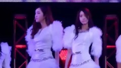Jessica - Paparazzi