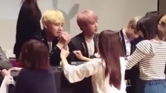 少女时代,EXO,防弹少年团,GOT7,Red Velvet - 【韩国组合向】idol和饭有爱互动,甜过初恋就是这个感觉吧