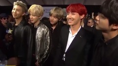 防弹少年团 - Access Hollywood Interview with BTS 中文字幕 17/11/21 (LFB中字)