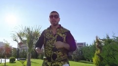 欧美群星 - Papuqe Gucci
