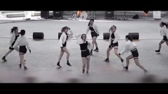 群星 - 姐姐们嗨跳到外套脱掉!