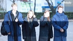 韩国群星,K.A.R.D - 入程停仪
