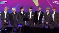 防弹少年团 - 防弹少年团红毯 - 2017MAMA in Hong Kong现场版 17/12/01