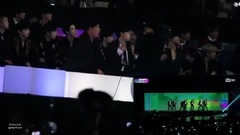 Super Junior,EXO,防弹少年团 - 171201 MAMA IN 香港 EXO&suju台下观看 BTS MIC DROP 现场饭拍镜面版
