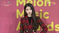 IU - 红毯采访IU