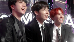 防弹少年团,SUGA(防弹少年团) - Hot Trend奖制作人 防弹少年团SUGA闵玧其cut 中文字幕