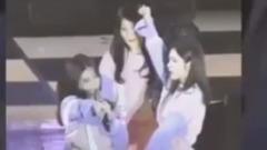 少女时代,韩国群星,EXO,防弹少年团,DIA - Kpop Idols Falling Off Stage合集 饭制版