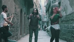 欧美群星 - İçtiriyor