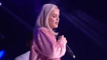 Anne-Marie - Anne-Marie - Alarm Jingle Bell Ball现场版 2017