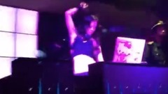 网络音乐 - 第一次听这首DJ舞曲<妹妹不哭>,唱的不错,分享试听!