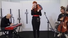 Johanna Kurkela - Sun särkyä anna mä en + Rakkauslaulu