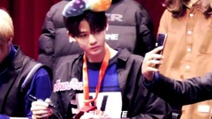 WANNA·ONE - 鹭凉津签名会 主-裴珍映 饭拍版 17/11/19