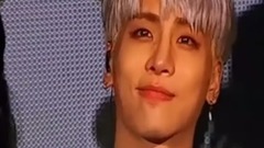 SHINee,金钟铉(SHINee) - 钟铉最后演出微笑泛泪曝光!粉丝心碎 原来你已经准备好了