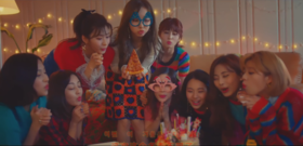 TWICE - Merry & Happy