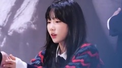 太妍(少女时代) - 收到礼物后兴奋不已的泰妍