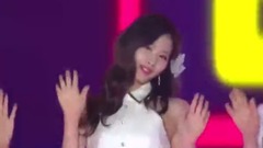 TWICE - LIKEY & Heart Shaker