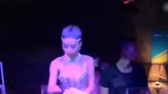 何鹏 - 我想你你却不知道