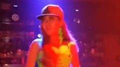 张津涤,何鹏 - DJ舞曲<不想回家的女人> 唱的不错,好听分享!