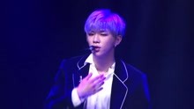 WANNA ONE - Wanna One - Beautiful - Bugs舞台