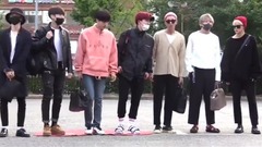 防弹少年团,田柾国(防弹少年团),JIMIN(防弹少年团) - 音银一哥的嘶吼!防弹少年团Music Bank上班路