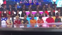 防弹少年团,田柾国(防弹少年团),V(防弹少年团),JIMIN(防弹少年团),JIN(防弹少年团) - 7人分享一瓶水 智旻等拿水 先给哥 之后一个个喝