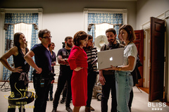 Natalie Portman,看点什么梗 - 电影《第一夫人》曝幕后特辑  国际获156项提名40项获奖